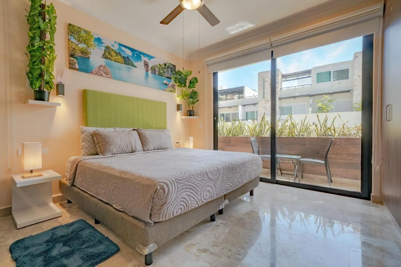 Apartment Studio Caribbean Dreams - Stylish & Only 2 Blocks To The Beach - At Bahay Condos Playa del Carmen Mexico