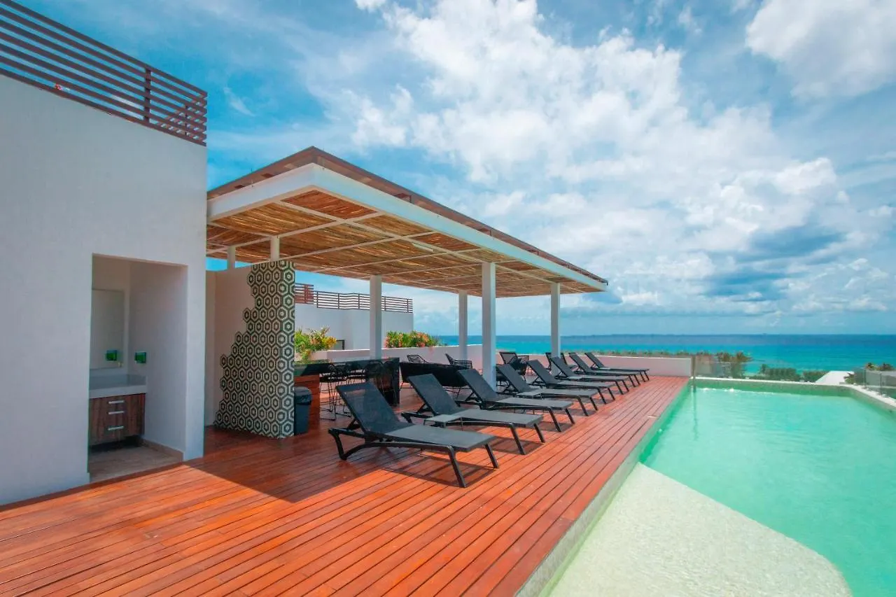 Studio Caribbean Dreams - Stylish & Only 2 Blocks To The Beach - At Bahay Condos Playa del Carmen