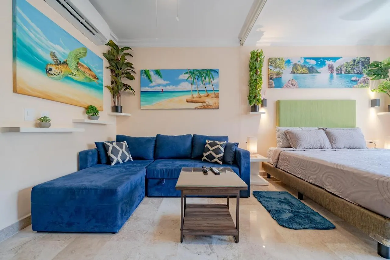 Studio Caribbean Dreams - Stylish & Only 2 Blocks To The Beach - At Bahay Condos Playa del Carmen Apartment